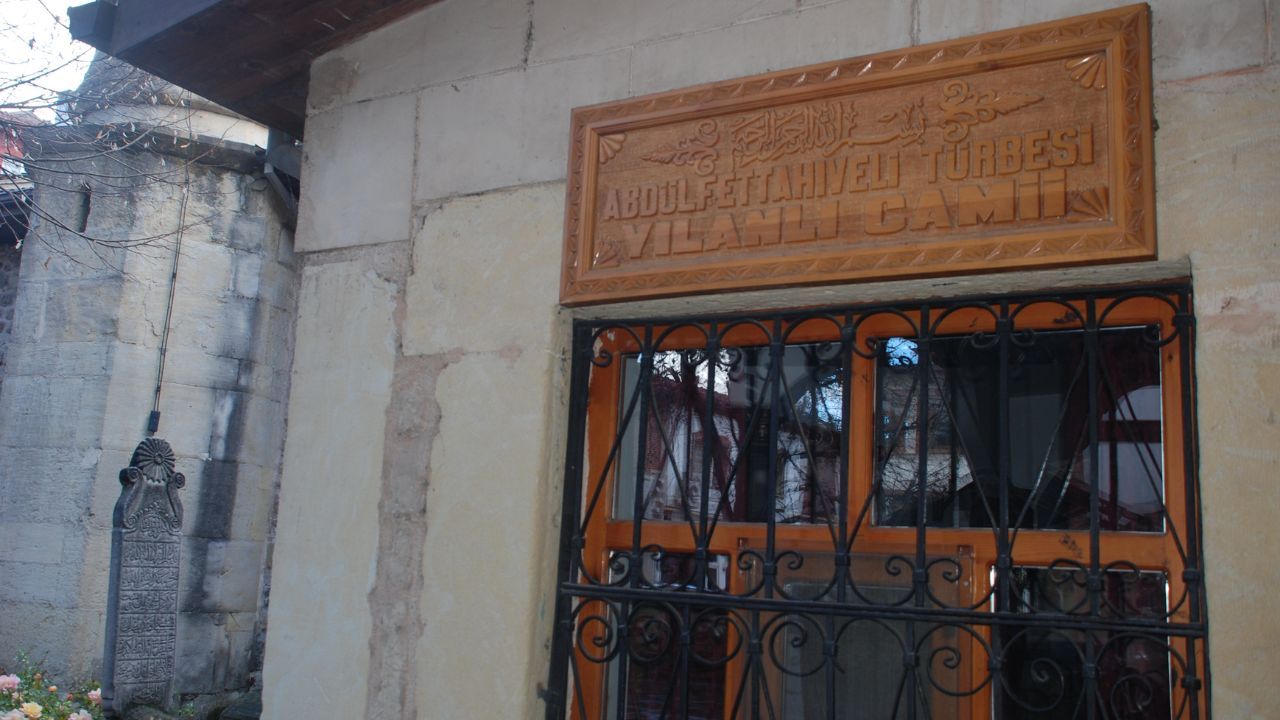 Selçuklu’dan bugüne uzanan asırlık şifahane: Yılanlı Külliyesi