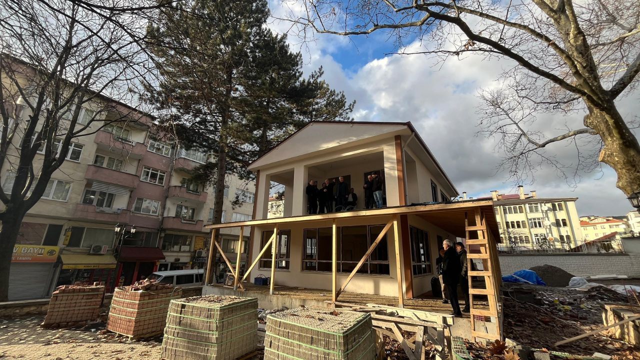 Sevgilioğlu: 'AK Parti belediyeciliği 'yapıldı' demekle yetinmez'