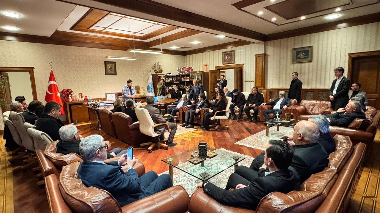 AK Parti heyetinden Taşköprü çıkarması