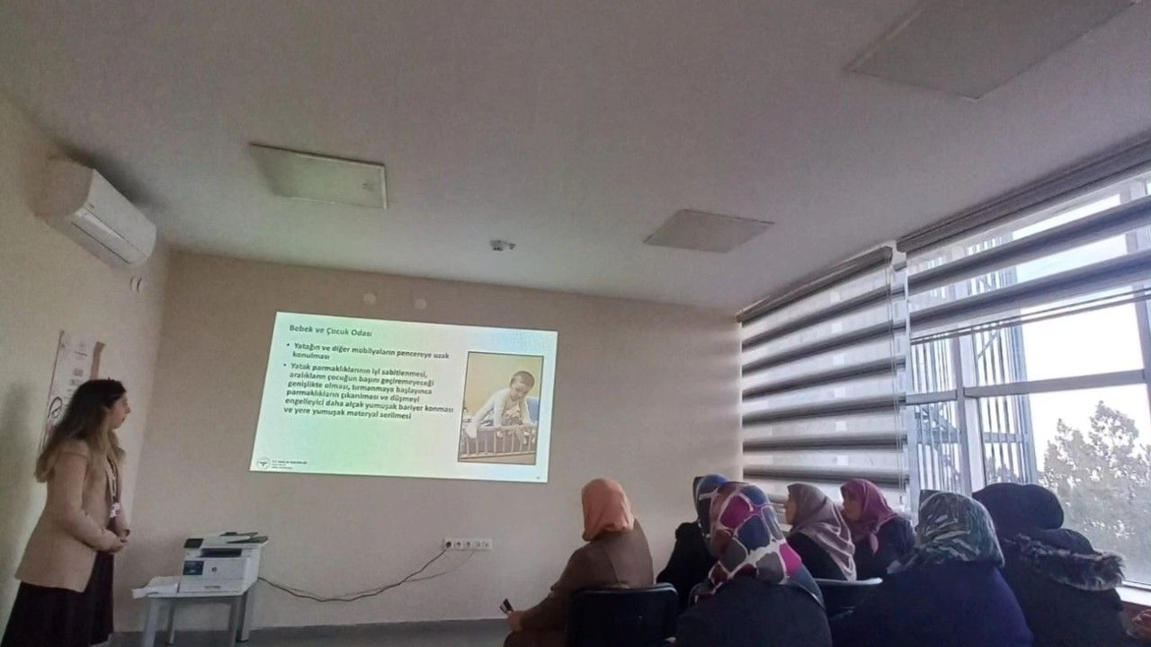 Mamografi başvurularında vatandaşa eğitim desteği