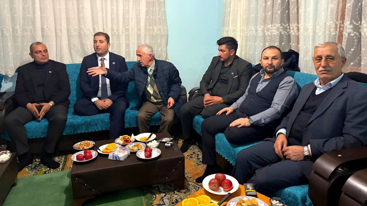 Anahtar Parti, Çevreli köyüyle buluştu!